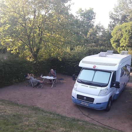 Camping Les Feuilles Chauffailles Экстерьер фото