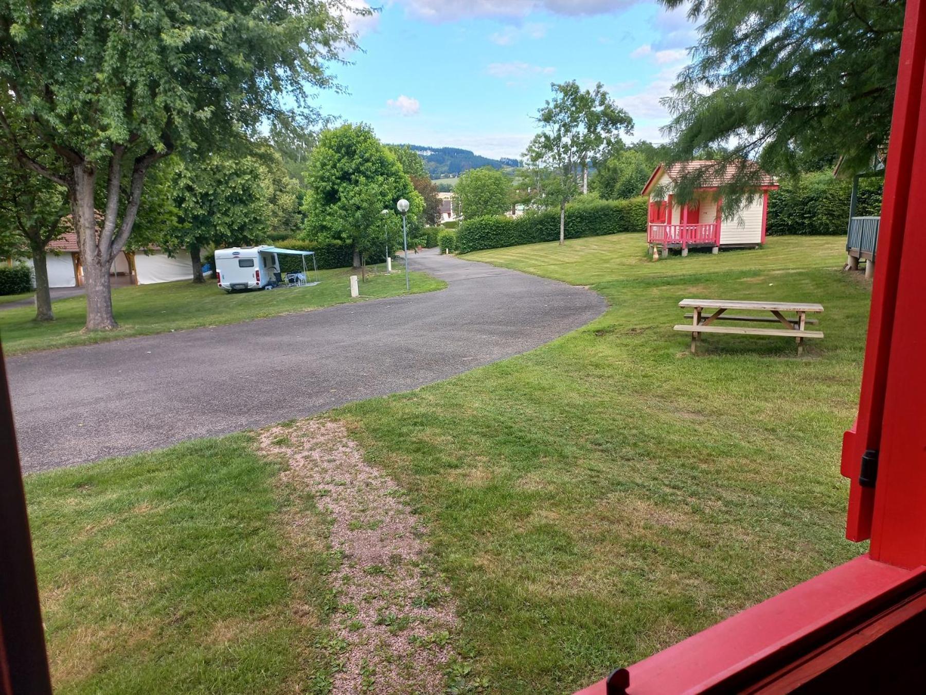 Camping Les Feuilles Chauffailles Экстерьер фото