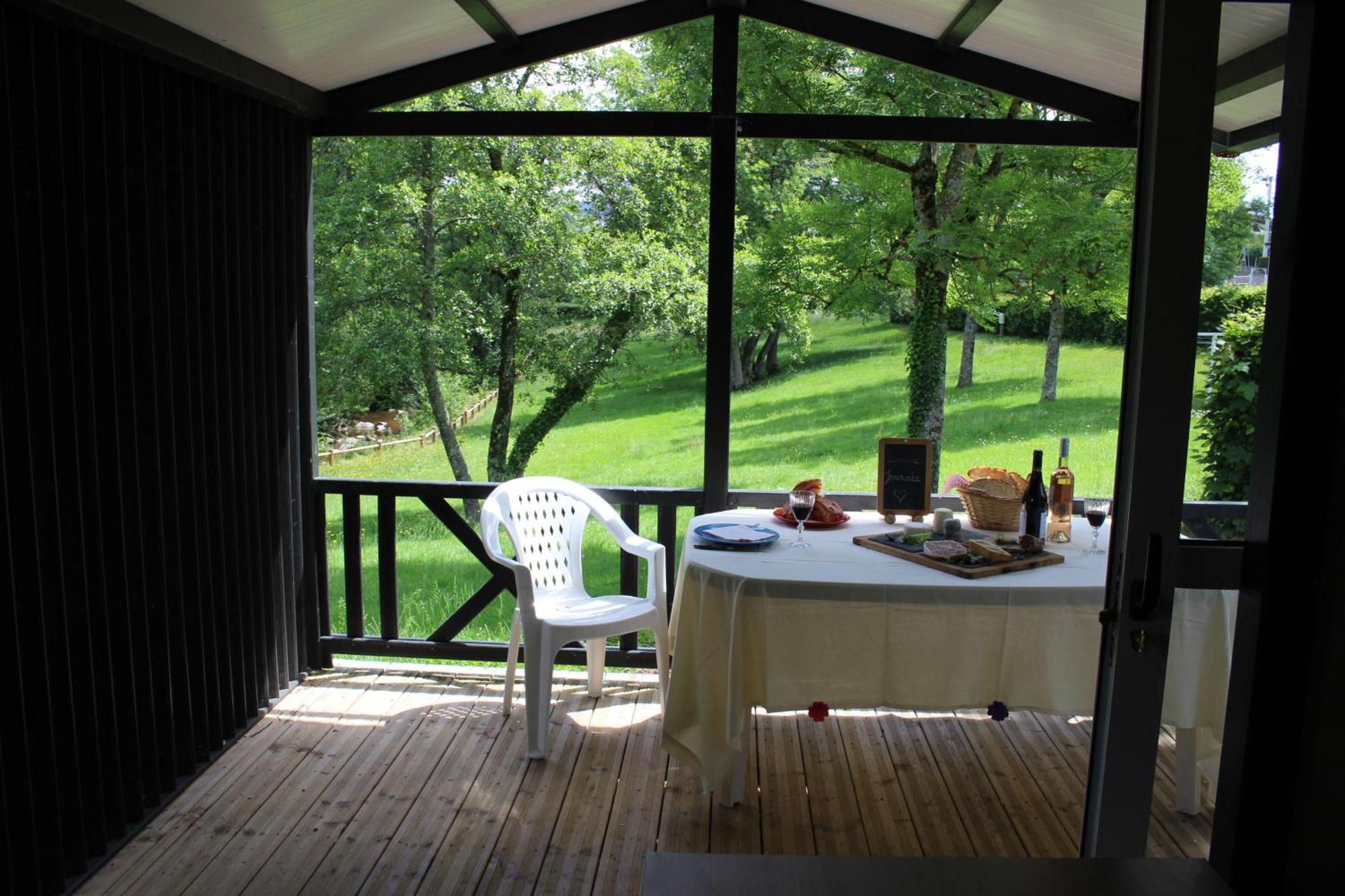 Camping Les Feuilles Chauffailles Экстерьер фото
